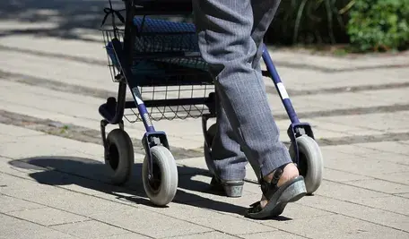 rollator-3480878_1280.webp
