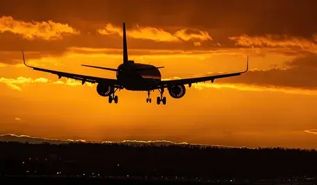plane-7013022_1280.webp