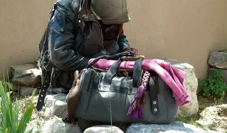 homeless-55492_1280.webp