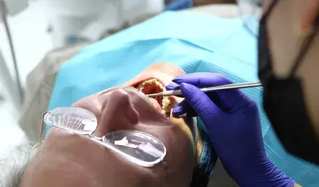 dentist-7397735_1280.webp