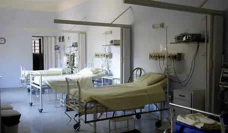 hospital-1802680_1280.webp