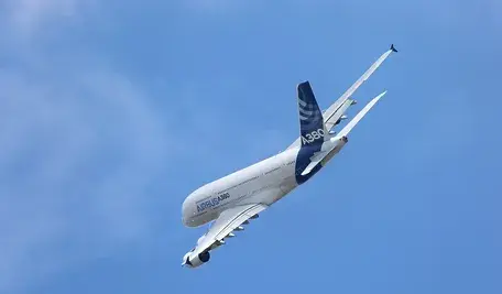 plane-967271_1280.webp