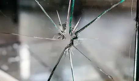glass-pane-1497232_1280.webp