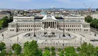 1920px-Wien_-_Parlamentsgebäude.webp
