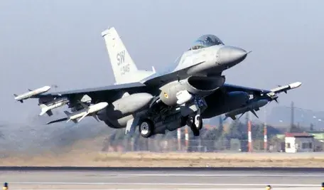 F-16_CJ_Fighting_Falcon.webp
