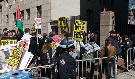 1620px-2024_Columbia_pro-Palestine_protest_24.webp