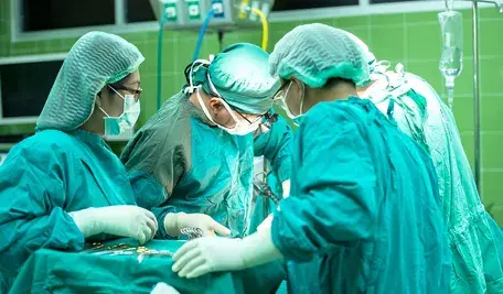 surgery-1822458_1280 (1).webp