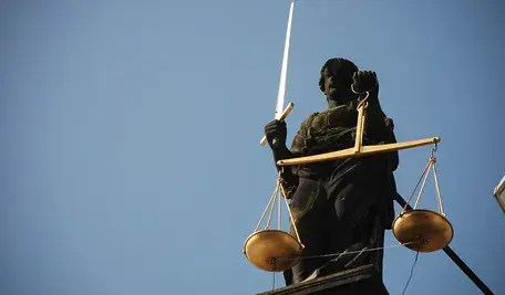 lady-justice-677945_1280.webp