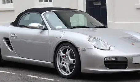 2006_Porsche_Boxster_2.7_Front.webp