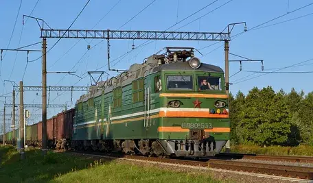 train-4431157_1280.webp