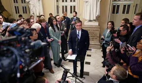 mid-epa12023133.webp
