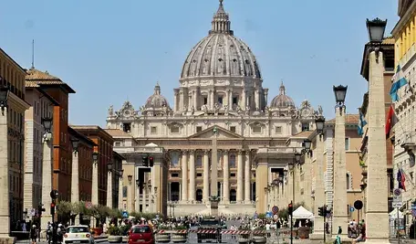 saint-peters-square-7350292_1280.webp