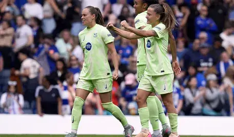 mid-epa12058526.webp