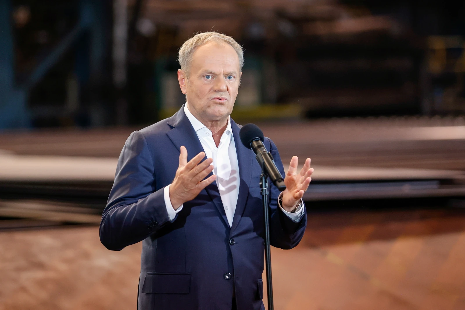 Absolutne kino! Tusk ogłasza Trzaskowskiego "kandydatem samodzielnym i niezależnym". Także od niego