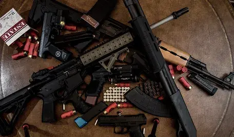 weapons-3417507_1280.webp