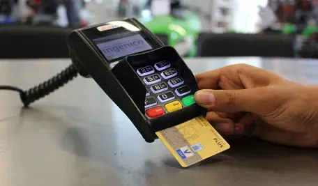 hand-technology-money-gadget-mobile-phone-map-1217999-pxhere.com.webp