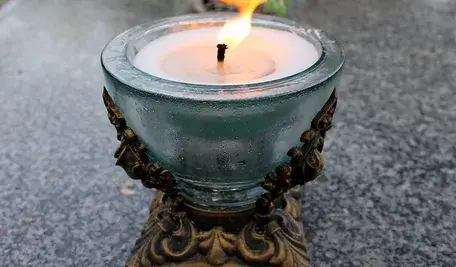 a-candle-2918275_1280.webp