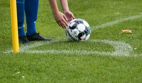 corner-ball-6566084_1280.webp