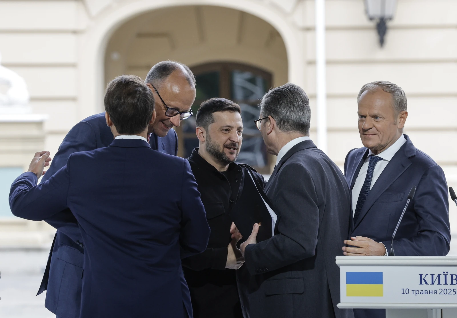 Brutalna prawda o upokorzeniu Tuska w Kijowie: „Jego obecność była obciążeniem”. W tle uwagi o Trumpie-agencie