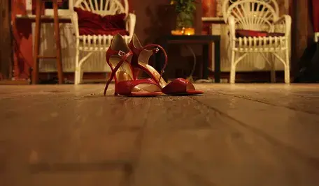 high-heels-285664_1280.webp