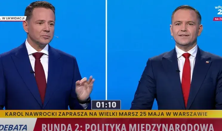 Wiecznie drugi! Nawrocki podczas debaty czyta miażdżące dla Trzaskowskiego opinie jego byłego szefa