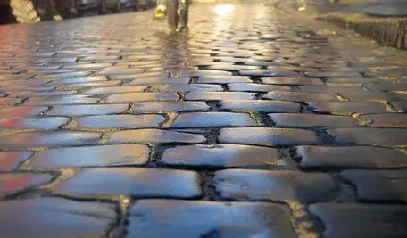 sidewalk-1924670_1280.webp