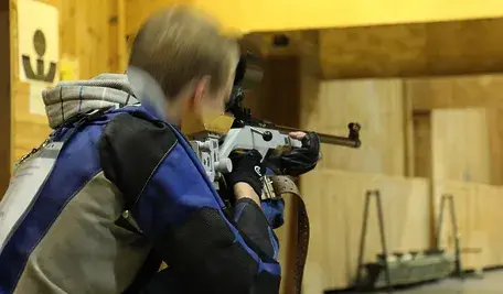 shooter-6269124_1280.webp