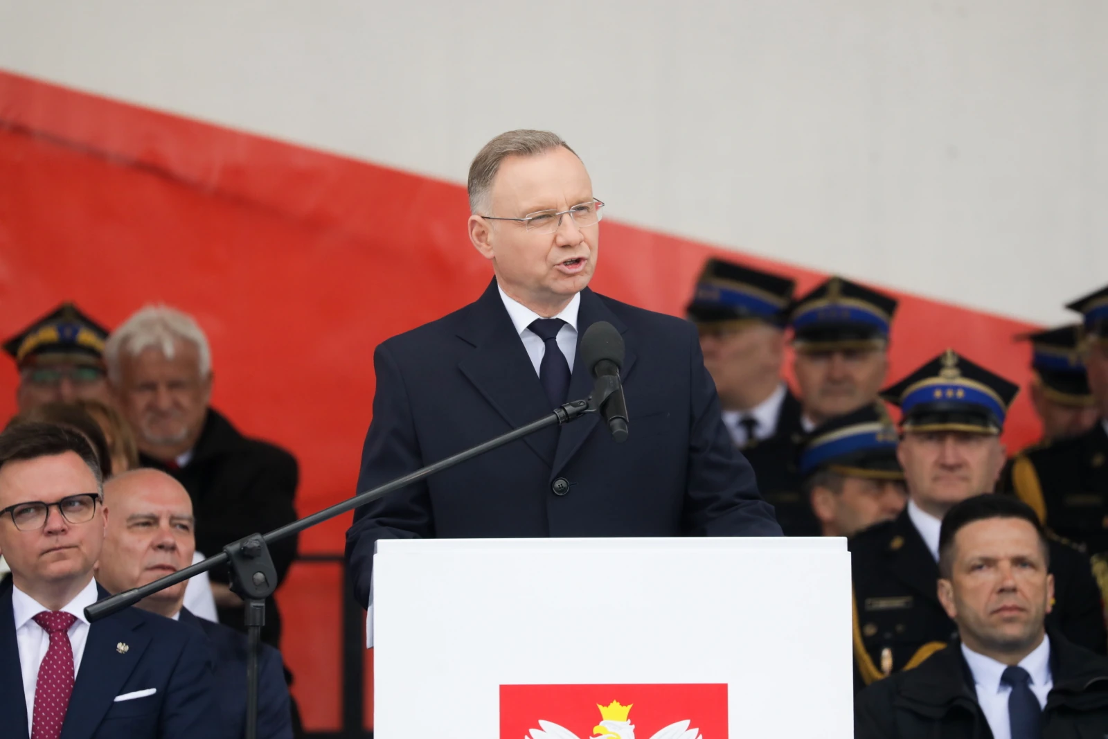 Prezydent odznaczył strażaków. Poznaliśmy też nowych generałów