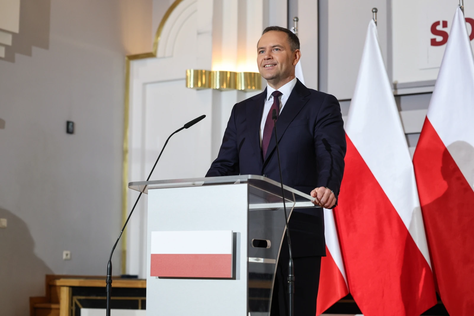 Karol Nawrocki przekaże mieszkanie na cel charytatywny. „Zło trzeba zwyciężać dobrem”