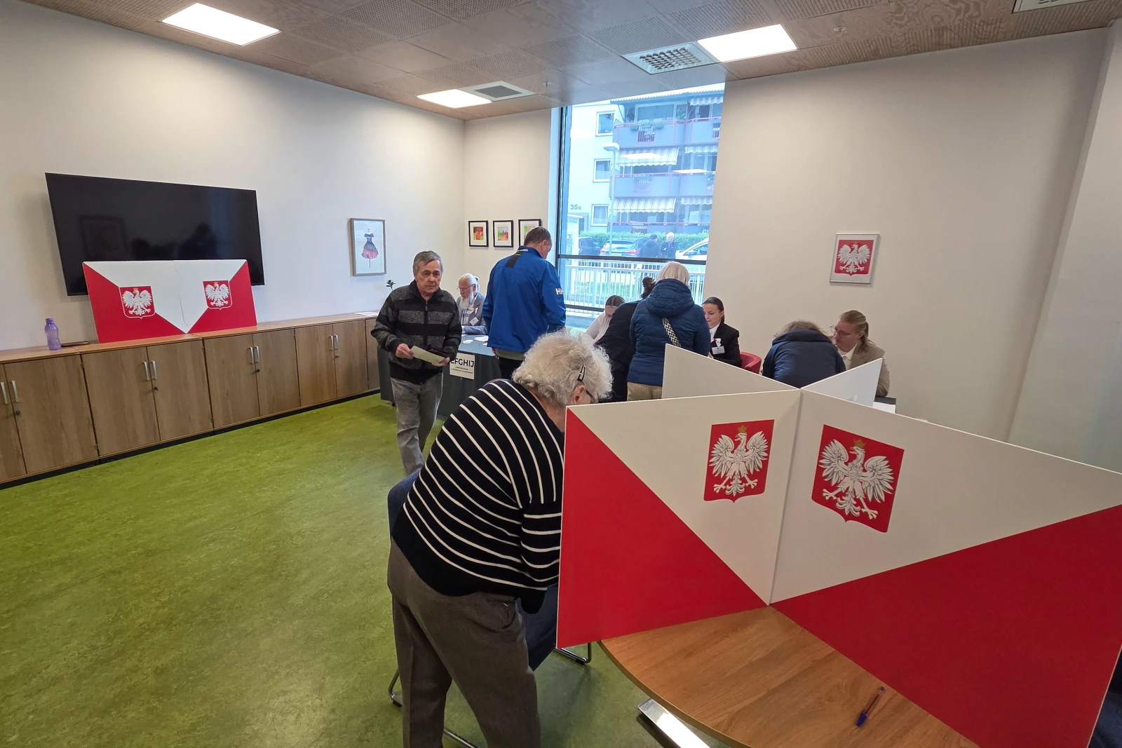 Polska wybiera prezydenta. O co chodzi z zaświadczeniami o prawie do głosowania?