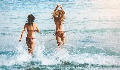 women-3266211_1280.webp