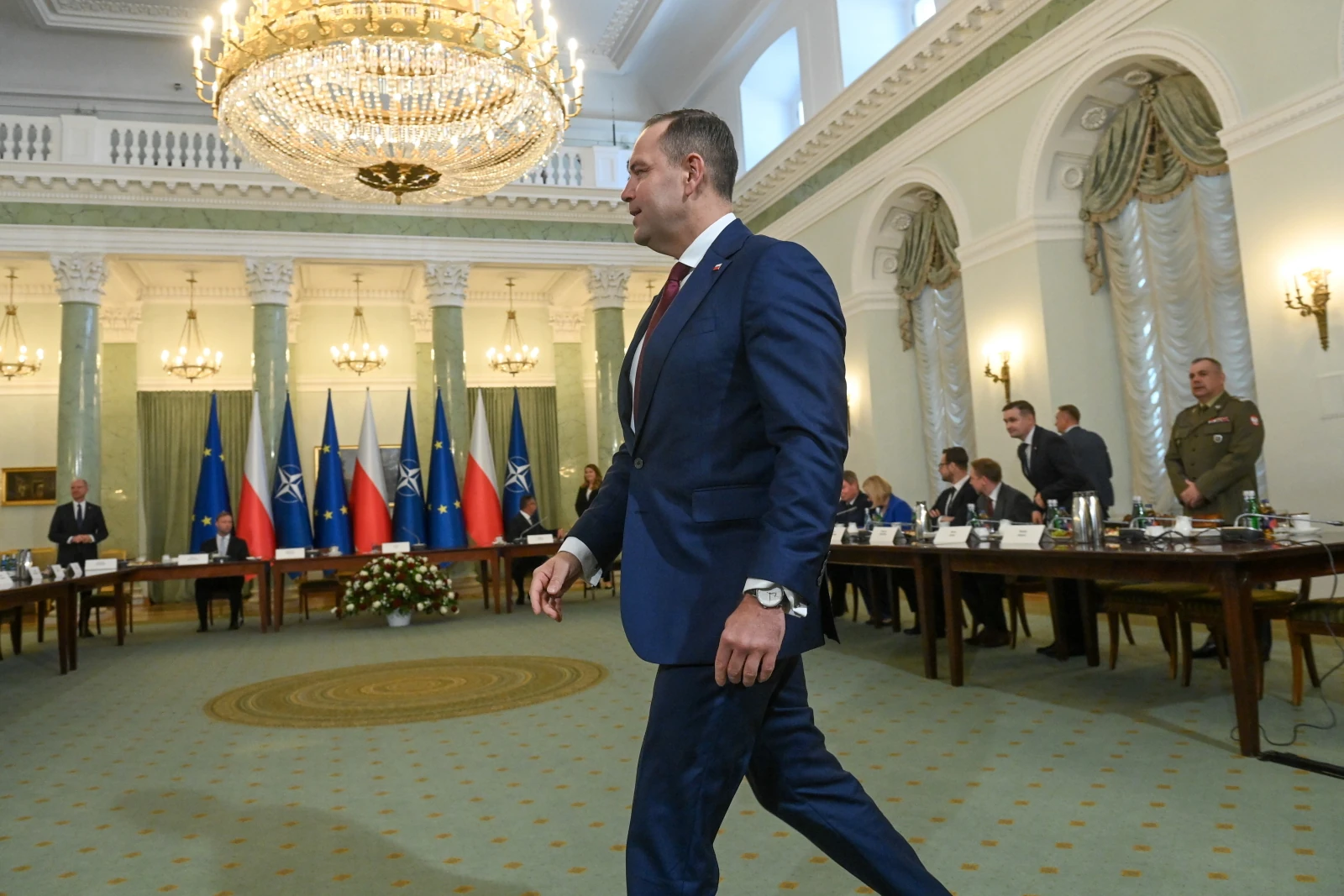 Spotkanie prezydenta-elekta z premierem. Nowy rozgrywający wchodzi na salony. To trzeba zobaczyć!