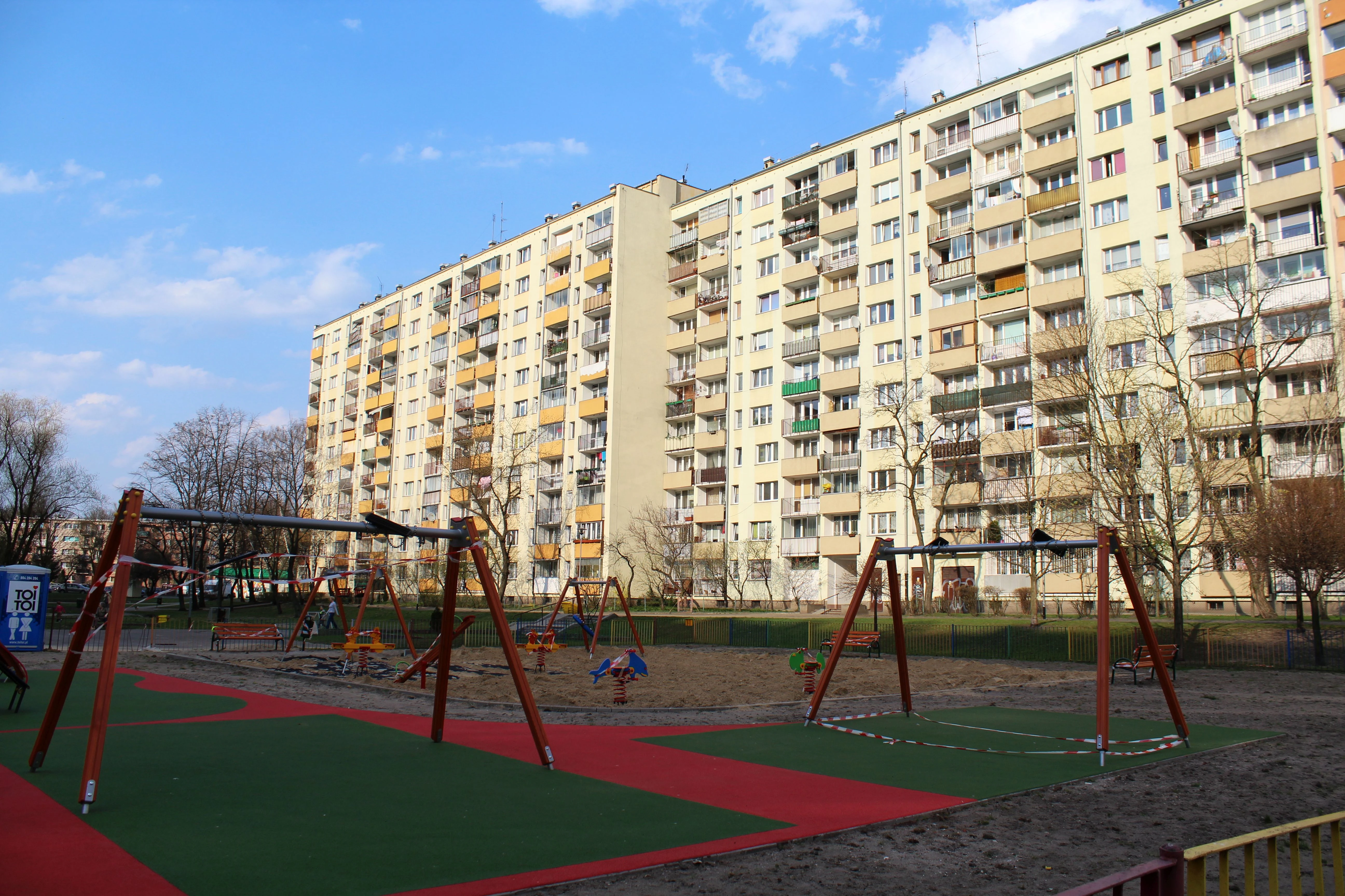 Koszmar w Warszawie. Śmierć dziecka w rodzinie zastępczej. Było tam zaledwie kilka dni