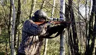 hunter-3781224_1280.webp