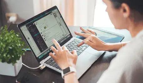 telework-6795505_1280.webp