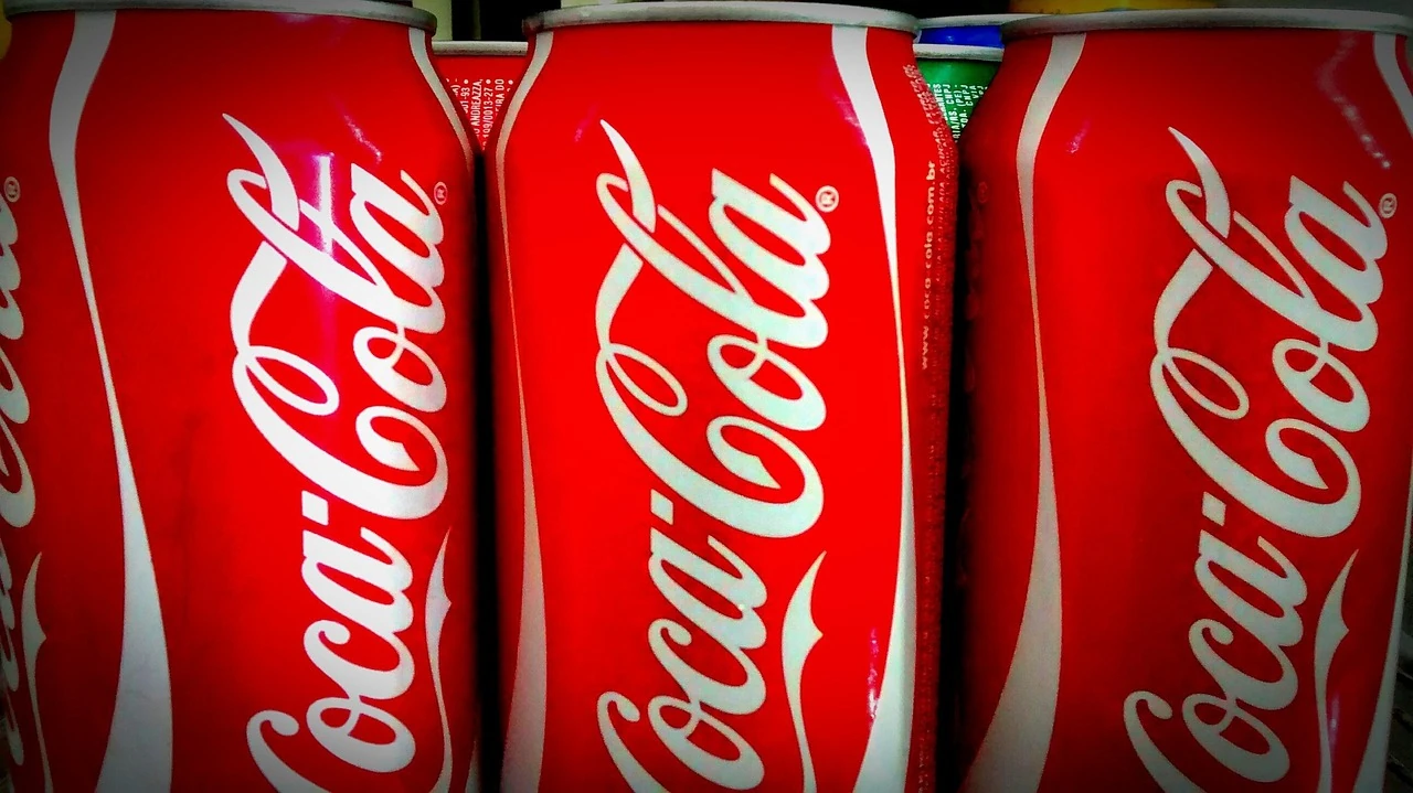 Coca-Cola zniknie z Biedronki? Wielka wojna handlowa idzie do Polski