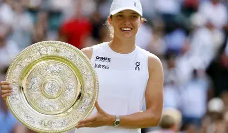 mid-epa12234257.webp