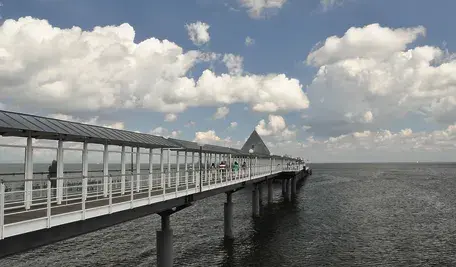 the-pier-465233_1280.webp