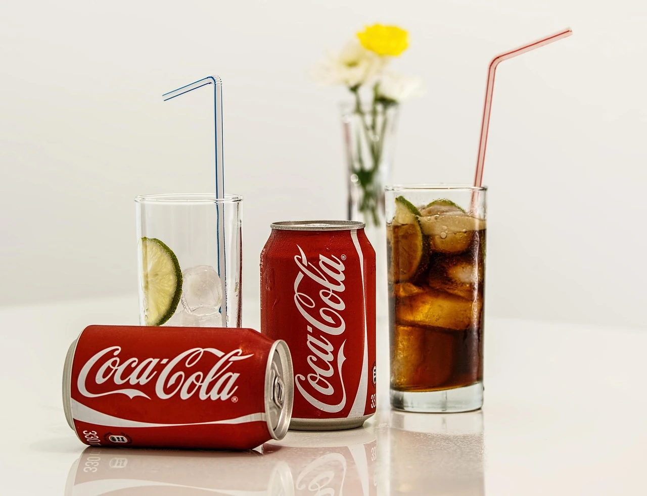 Zaskakująca decyzja Trumpa. Zmienił... skład Coca-Coli