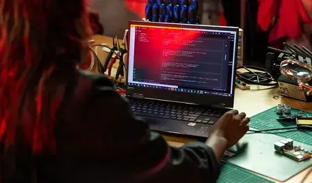 engineer-8499904_1280.webp