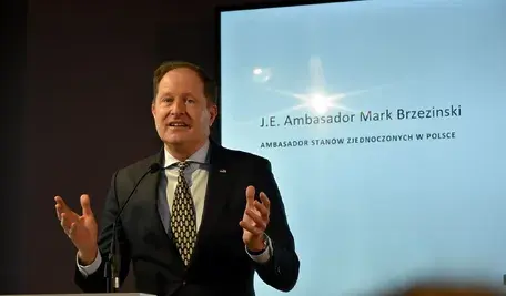 mark brzeziński.webp
