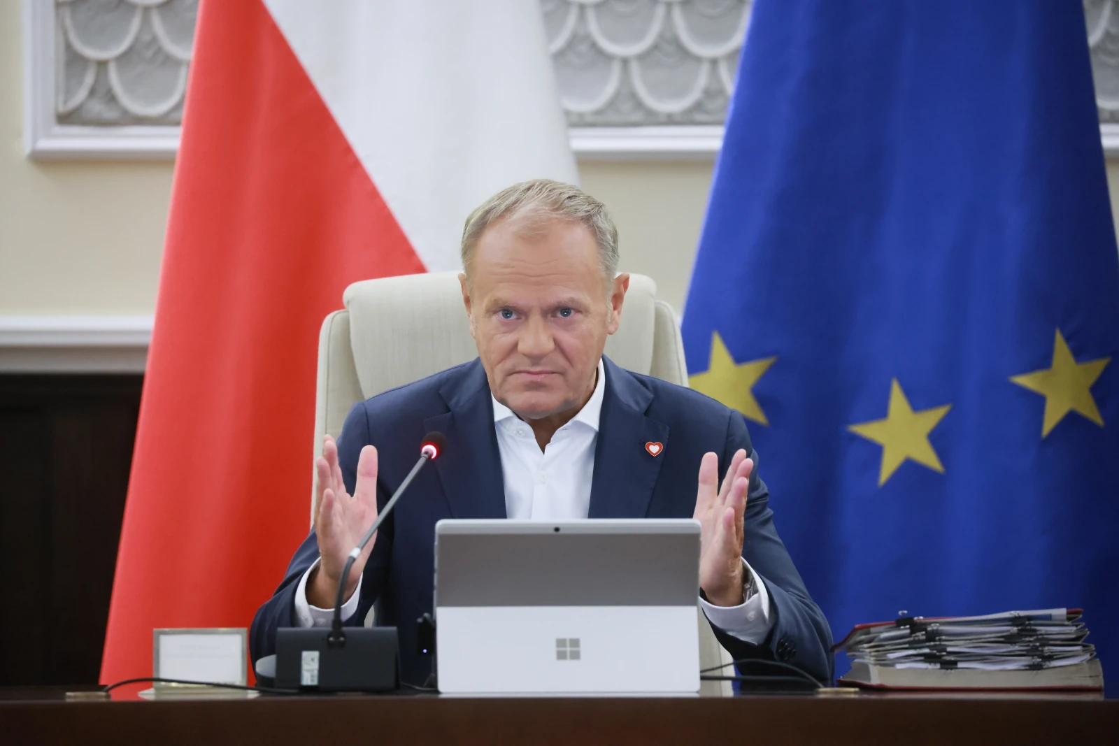 Uciszanie i zastraszanie. Premier grozi swoim ministrom na posiedzeniu rządu i zapowiada, iż nie będzie z nimi dyskutował