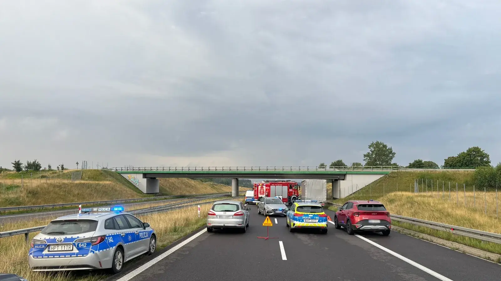 Tragiczne konsekwencje wypadku na S7. Nie żyją trzy osoby