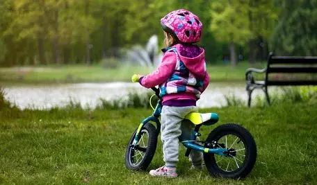 the-little-girl-5192185_1280.webp