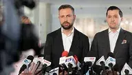 Projekt zniesienia dwukadencyjności w samorządach. Inicjatywa PSL spotkała się z krytyką – aż 78,6% uczestników konsultacji społecznych opowiedziało się przeciwko zmianom w Kodeksie wyborczym. Dyskusja budzi emocje: zwolennicy wskazują na potrzebę kontynuacji długofalowych strategii, przeciwnicy ostrzegają przed lokalnymi układami i stagnacją władzy.