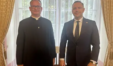 ks. jarosław i karol.webp