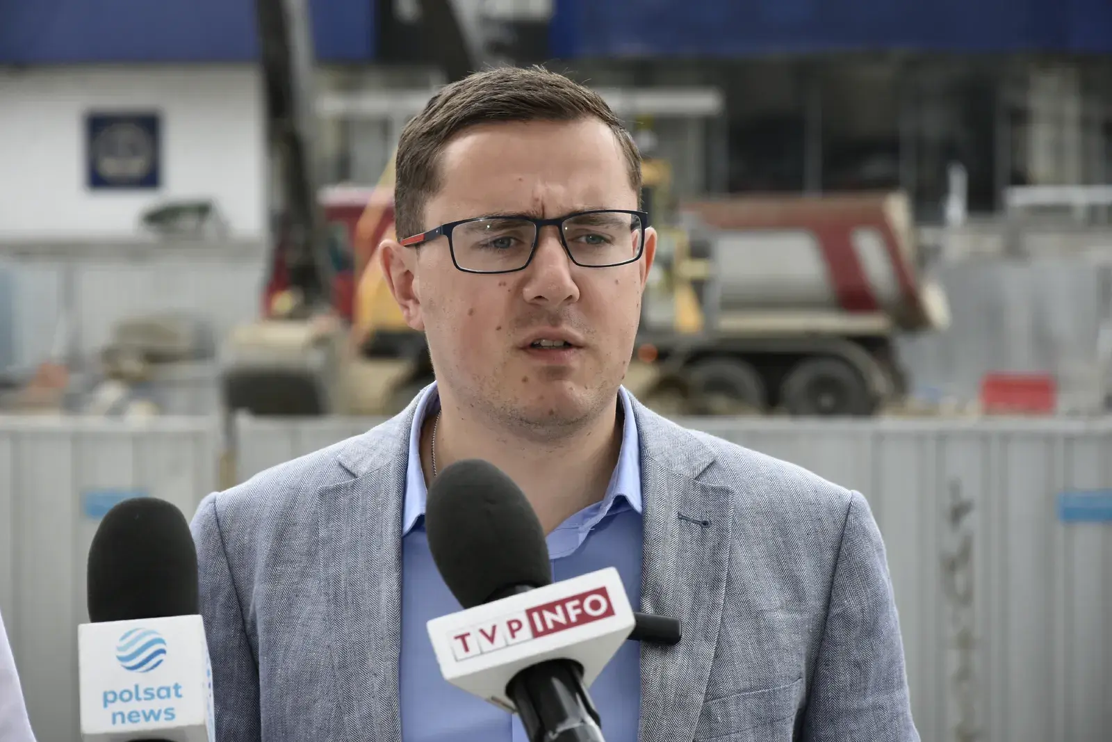 Poseł KO: niech sobie minister Motyka zamieszka między wiatrakami, tego mu życzę