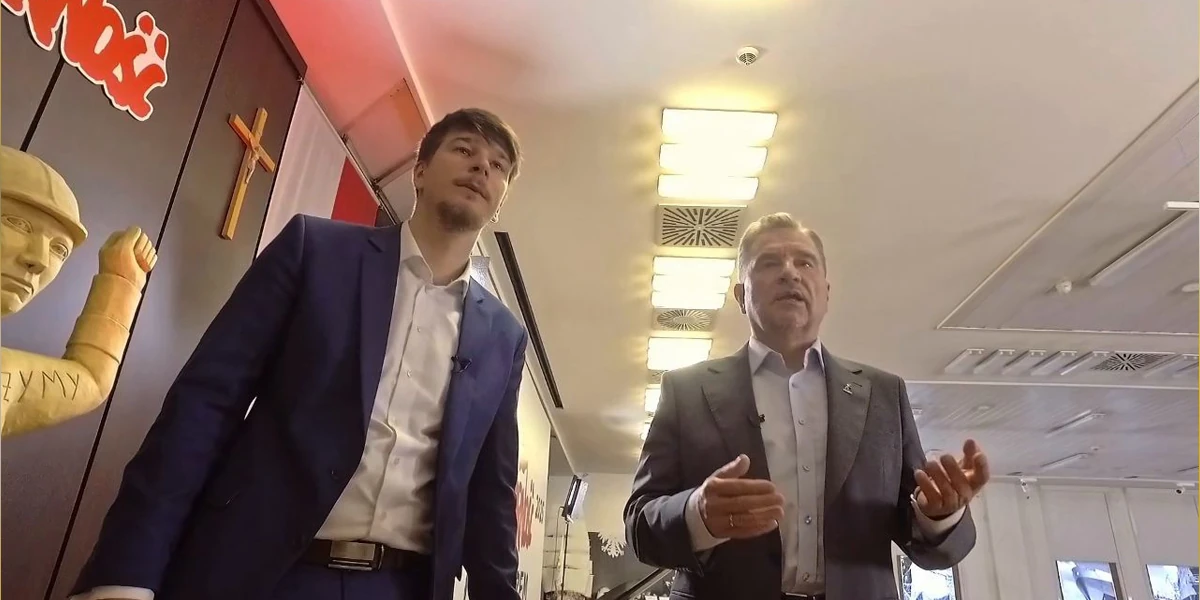 Duda z Nawrockim w historycznej Sali BHP: "Ludzie w to wierzyli, ja w to wierzyłem"