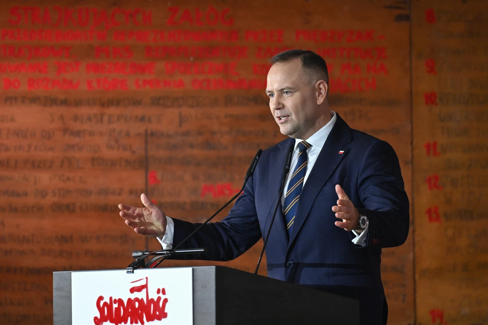 Prezydent Karol Nawrocki: „Dziękuję bohaterom Solidarności”. Wzruszające słowa w Sali BHP