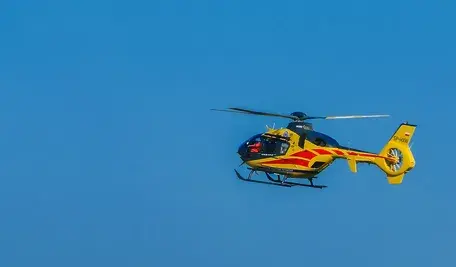 helicopter-2826969_1280.webp